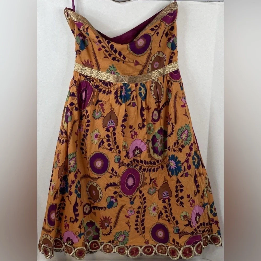 Cynthia Steffe Embroidered Strapless Dress with Floral Patterns - Picture 2 of 6
